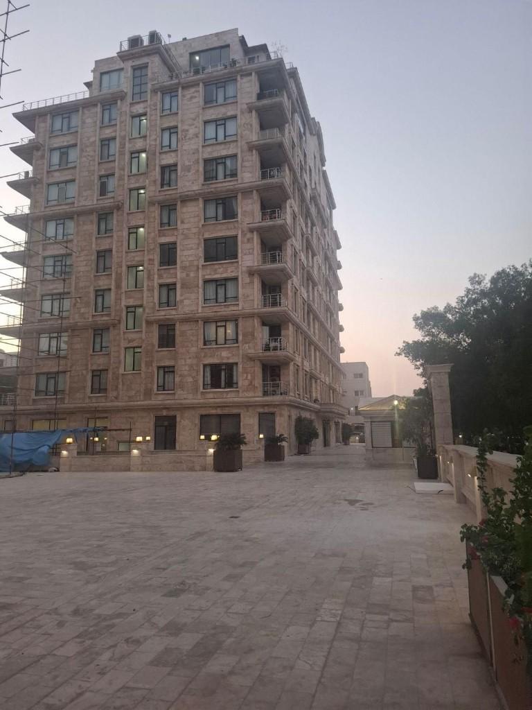 آپارتمان 82 متری در برج سینا صدف